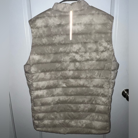 Navigation Down Vest Size X-Large/Color Mesosphere White Opal Raw Linen - Picture 9 of 11